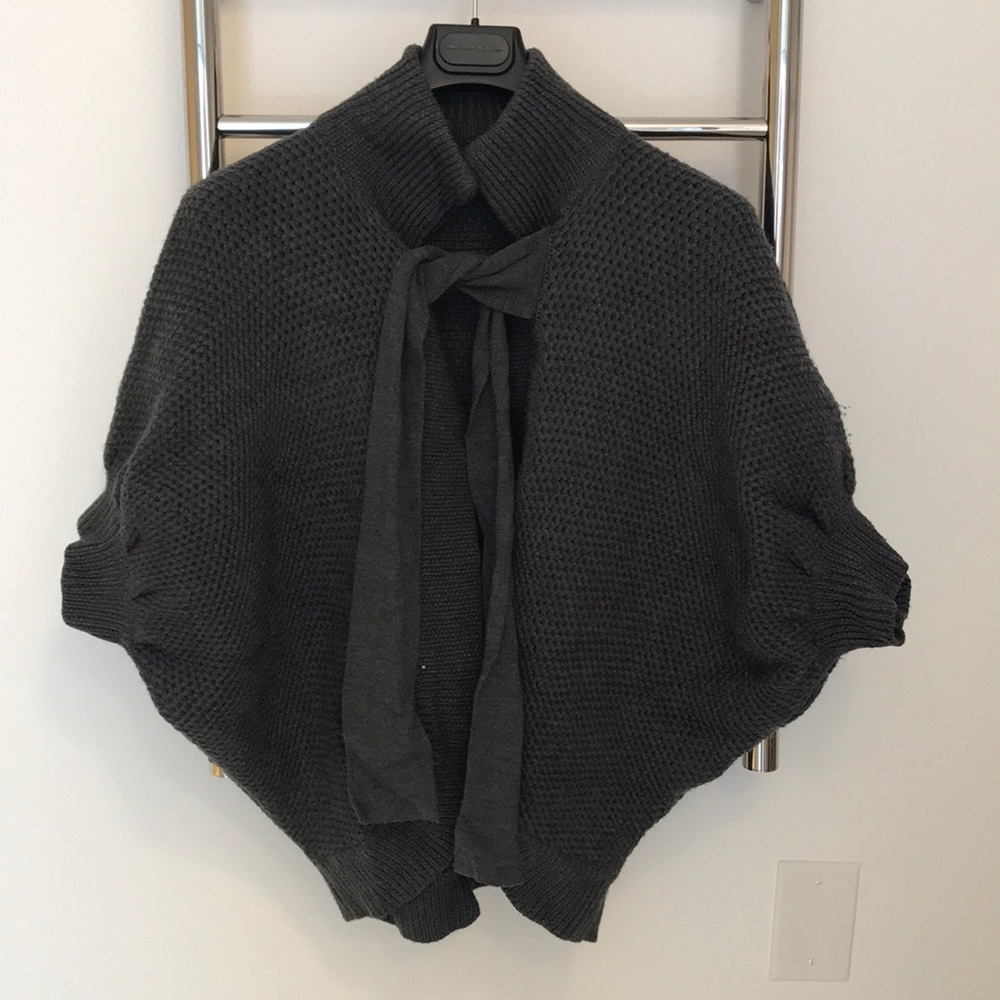 Grey cardigan